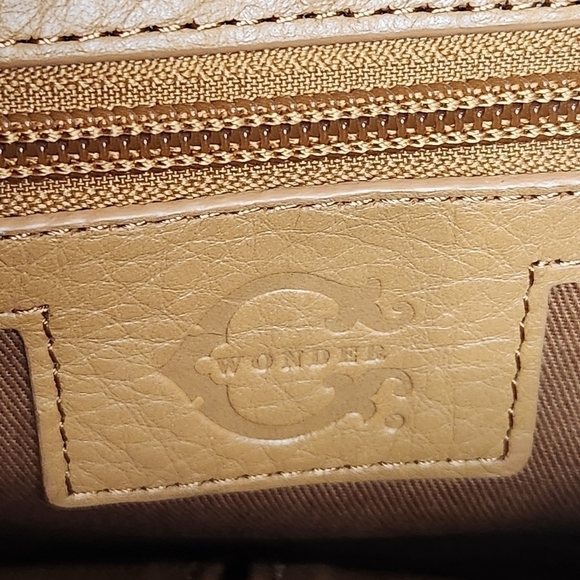 Clutch Handbag removable shoulder strap tassel Leather Tan Gold color C WONDER - Picture 8 of 13